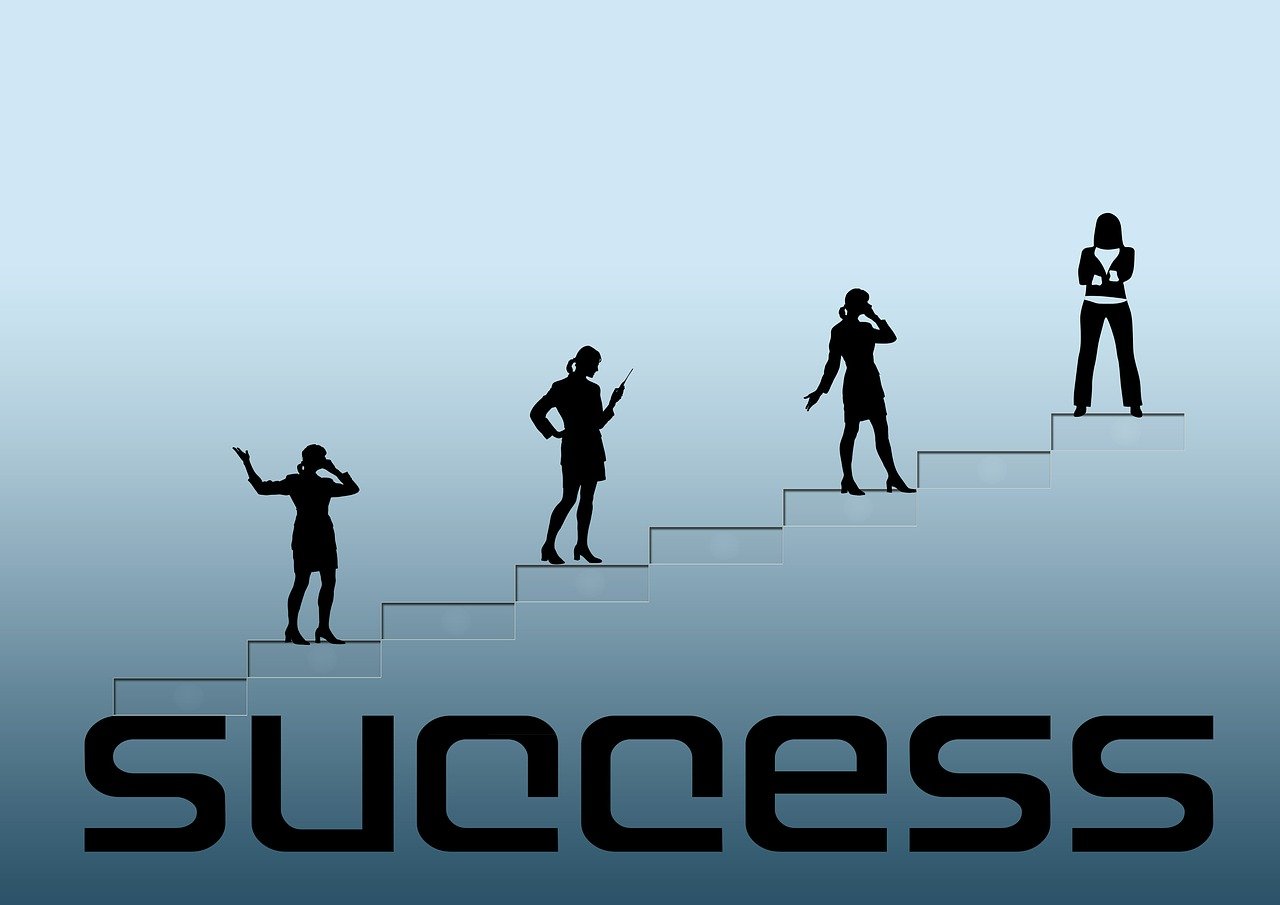 Jenny引领最新时尚潮流，穿搭新趋势成标杆