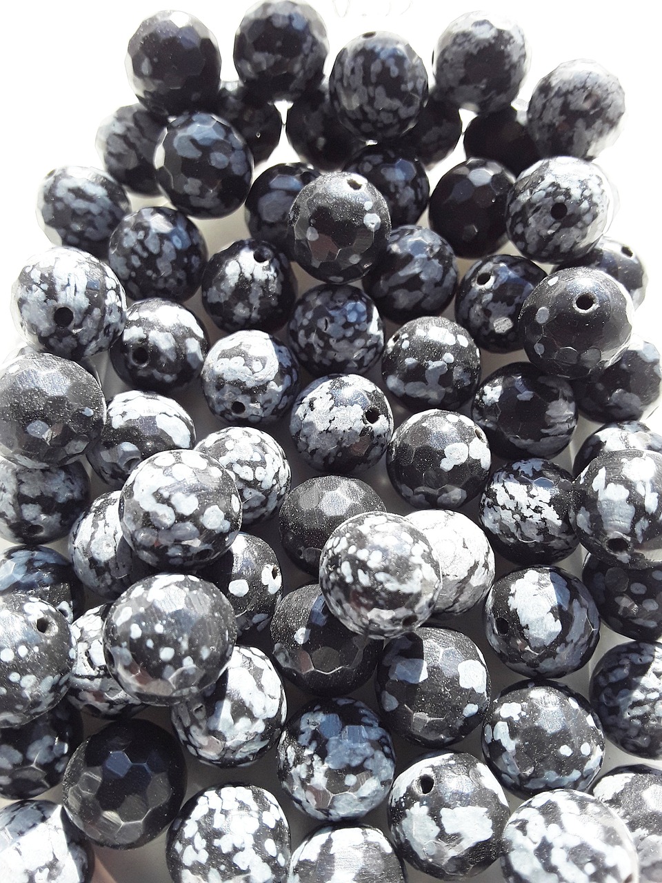 最新解脲脲研究进展及其应用领域