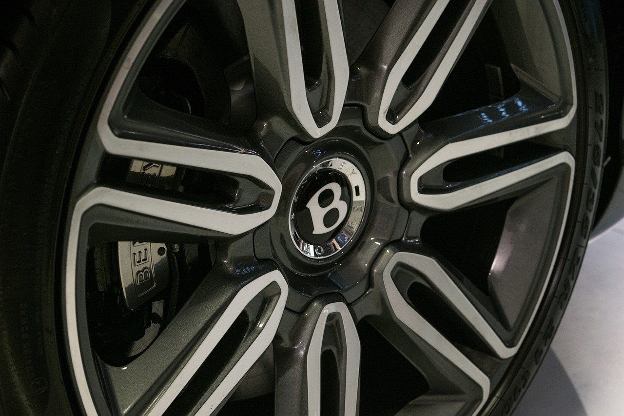 最新款大型SUV，科技豪华完美结合的新标杆