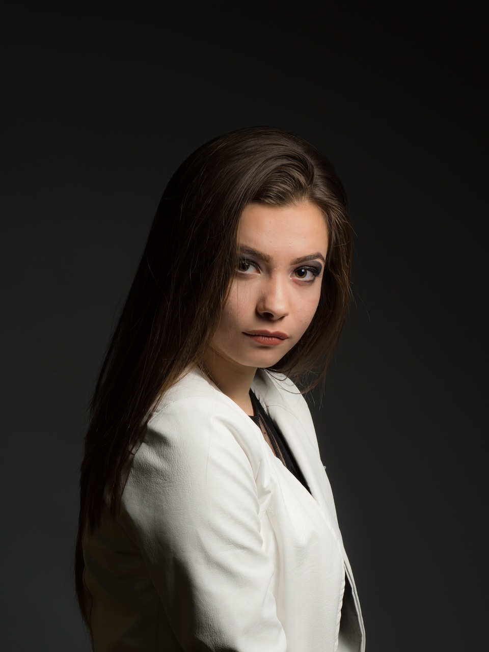 曼妮芬最新款时尚女装，潮流引领，优雅魅力尽显