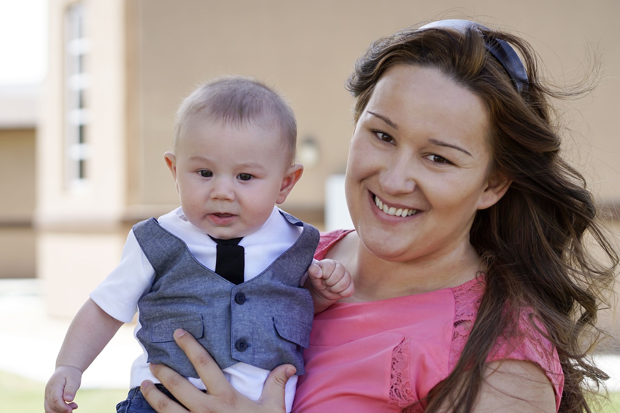 宝妈分享育儿心得与家庭生活美好瞬间的最新视频