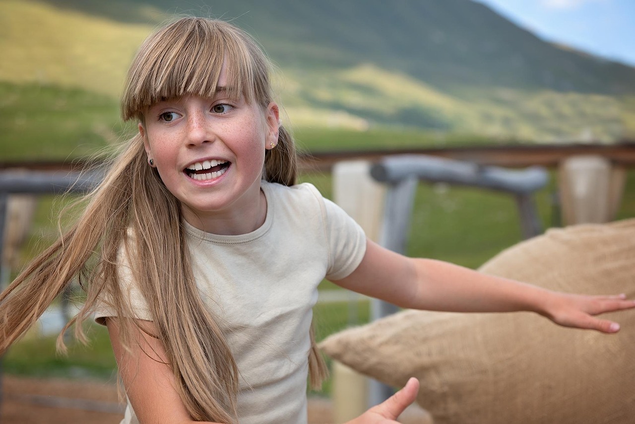 方绮雯最新动态，璀璨新星持续闪耀
