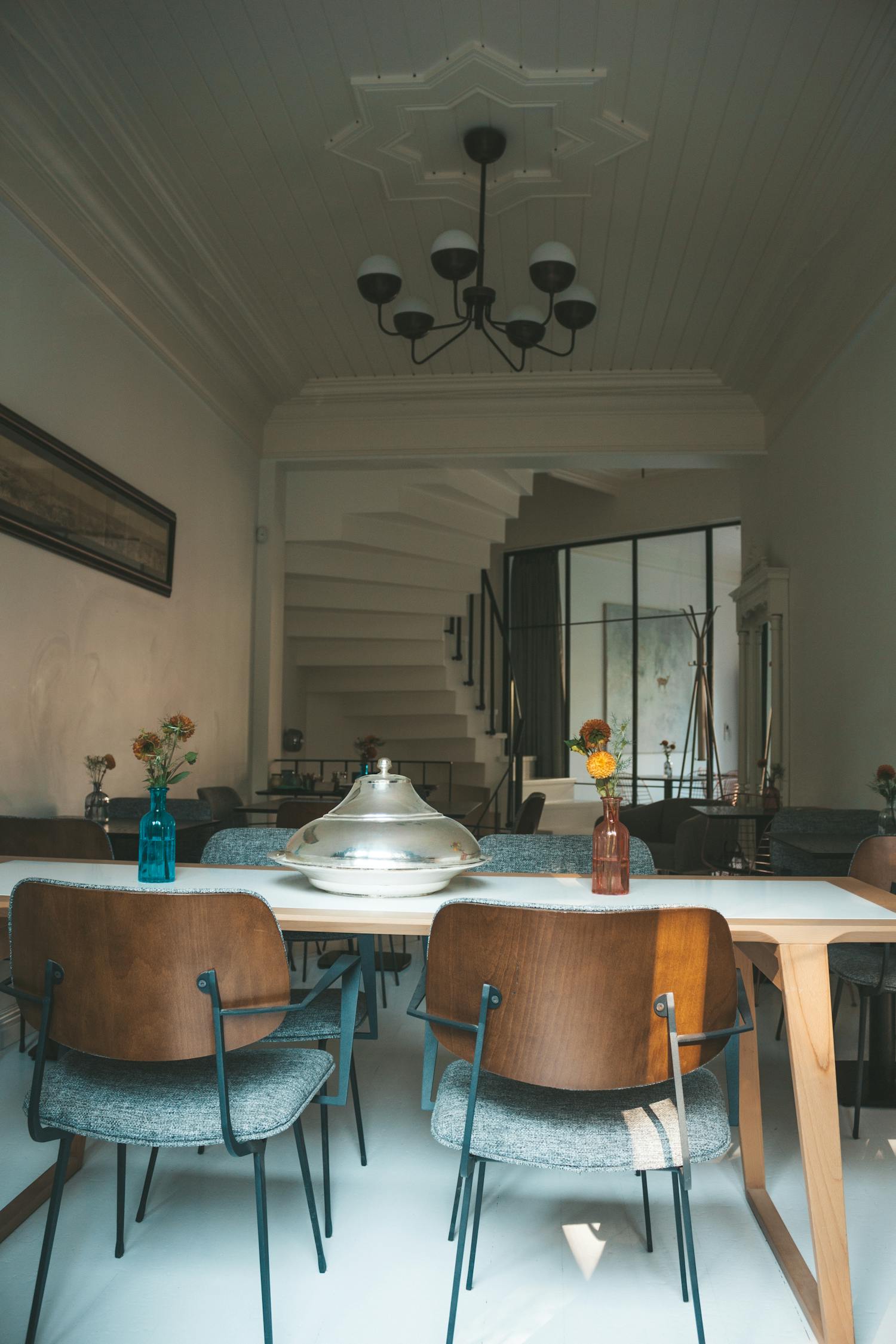 革新家居生活,最新烧材桌成新宠儿