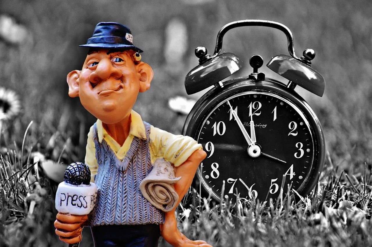 全球足坛震动!最新球星转会消息揭秘