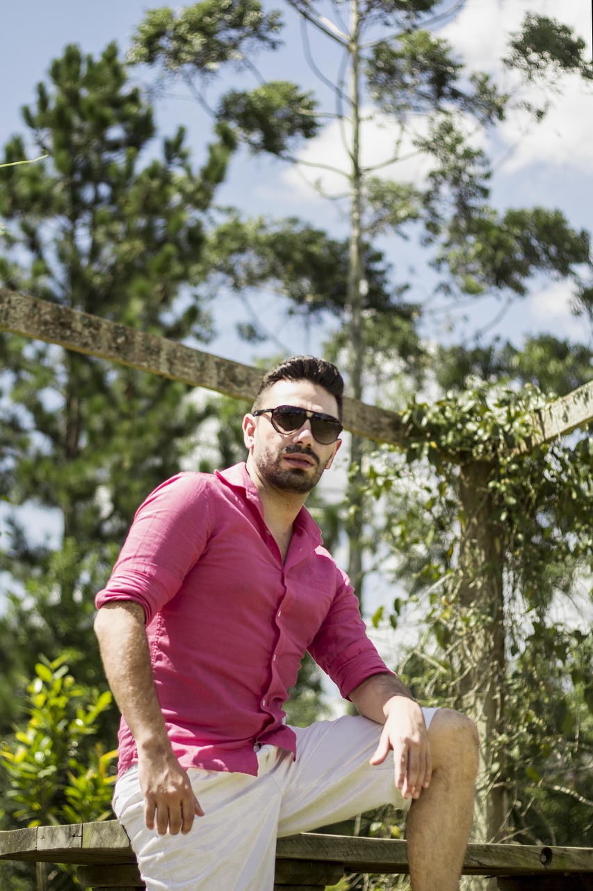 香港最新男艺人，璀璨新星，潮流引领的新力量