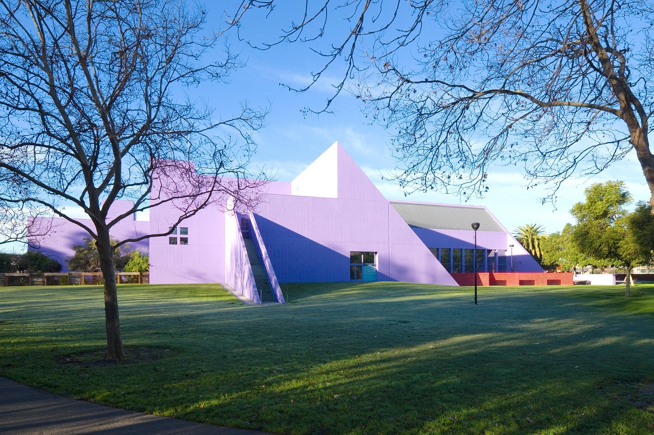 云裳最新广场,时尚活力汇聚之地