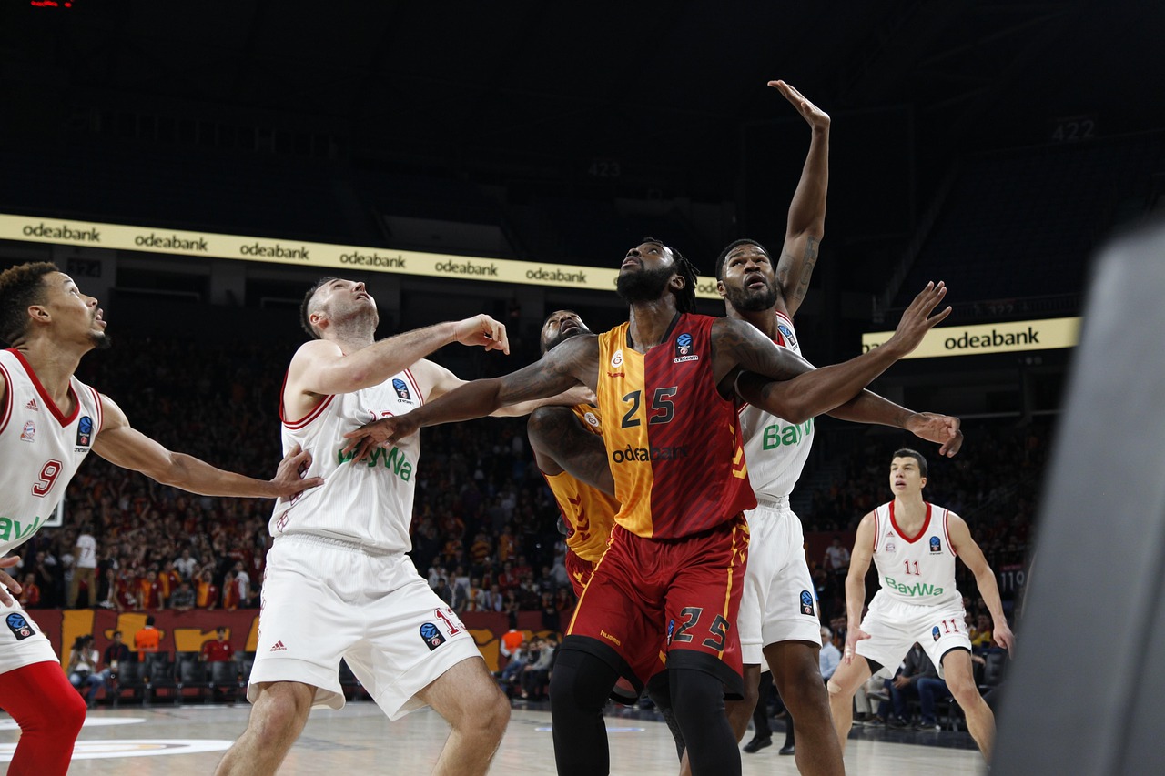 拜仁慕尼黑最新阵容名单解析与阵容更新概览