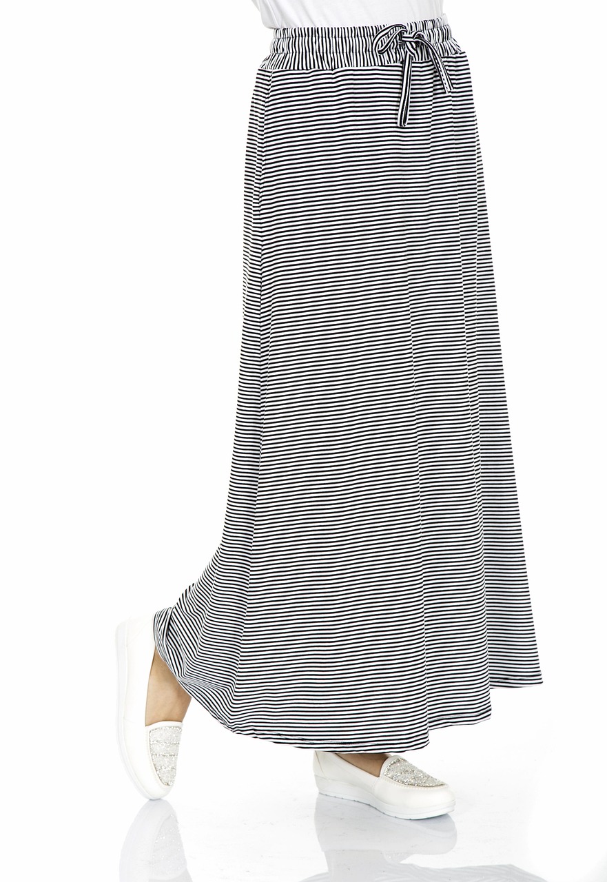 最新火爆连衣裙,引领时尚潮流的必备之选