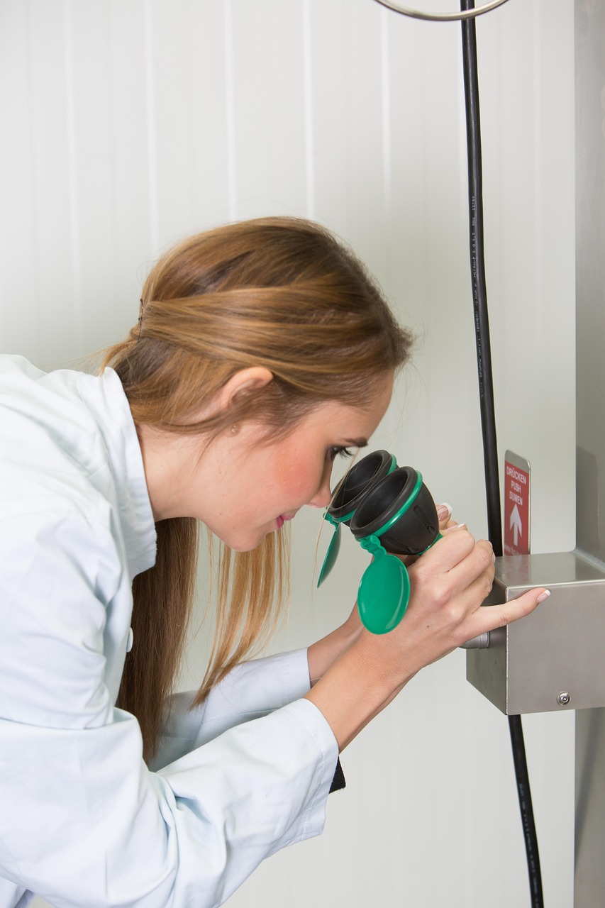 科技与美容完美结合,最新眼贴膜产品亮相!