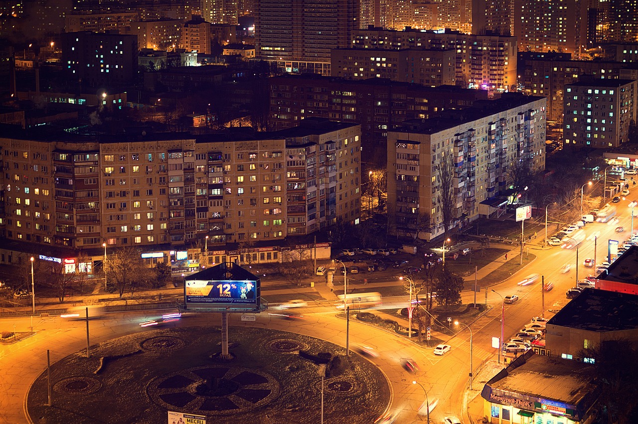 尼泊尔新兴城市，蓬勃发展的都市景象