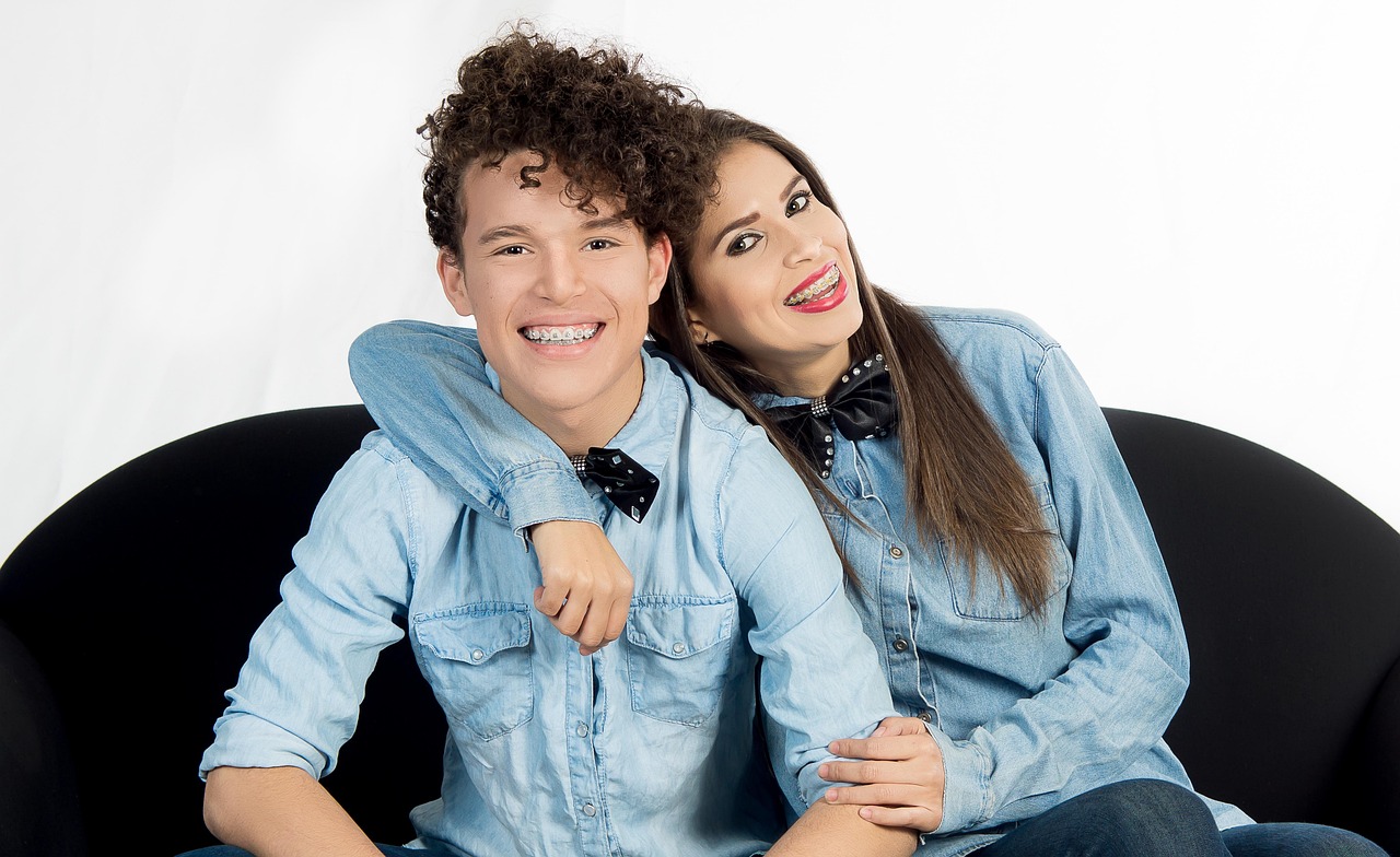 霍启刚事业家庭双丰收,最新生活概览