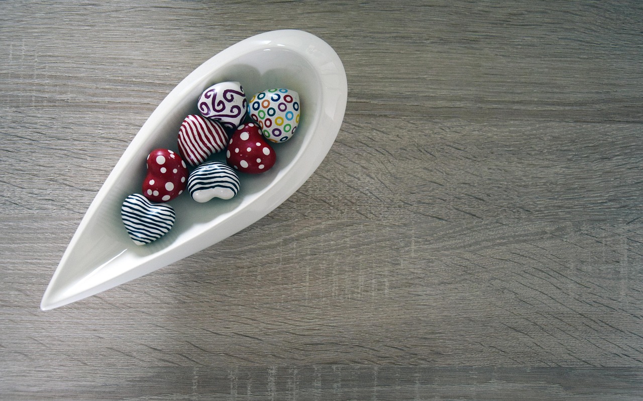 情人节甜蜜蛋糕，爱的传递与浪漫呈现